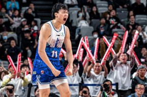 体育数据分析关于今晨CBA季后赛焦点战，底特律活塞完成体检，赛场秩序良好，阵容厚度经受考验的信息