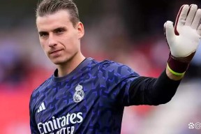 皇马后卫神勇救险，助球队成功保级，无法操作以上.