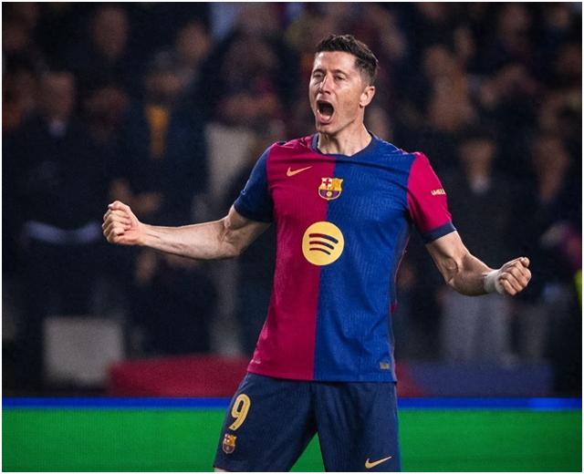 包含莱万多夫斯基重返赛场，大比分获胜首场状态出色，TL观众沸腾！气势如虹延续的词条